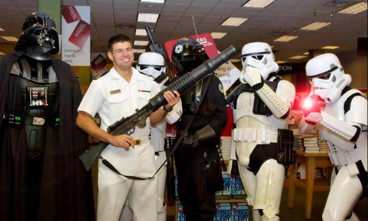 DSC_0731.jpg - This Naval Academy Cadet went straight for the big guns. Looks like a Death Star Gunner recruit to me!